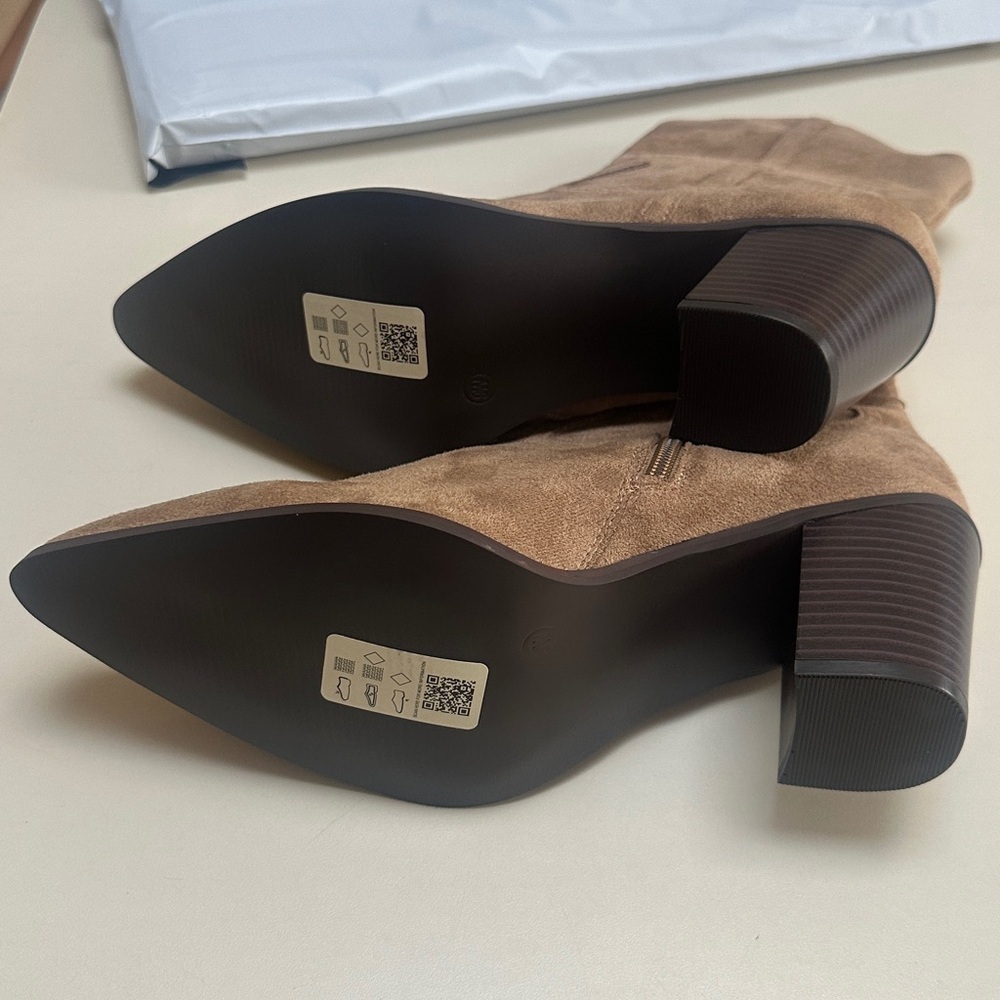 🔥 🆕 ASOS DESIGN Wide Fit Rational heeled western boots in taupe SIZE 11W - Picture 7 of 11